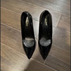BRAND NEW ALDO BLACK STILETTOS